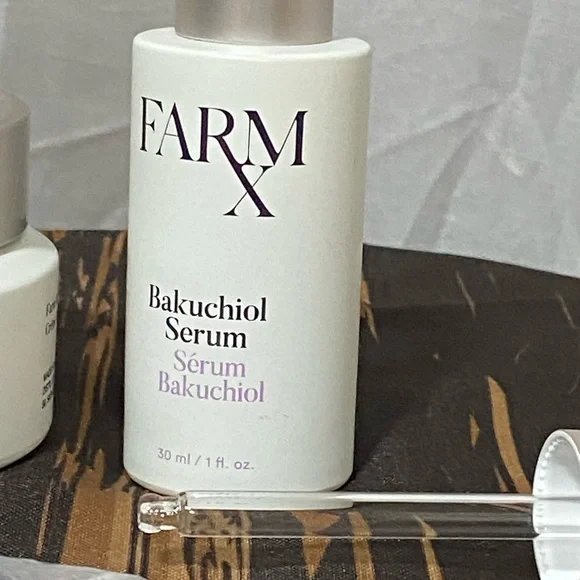 Bakuchiol Cream and Serum Set - White and Silver - Picture 5 of 8